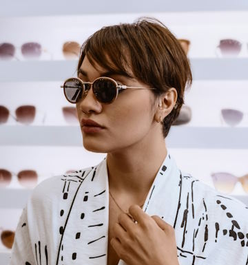 pixie cut and glasses combination